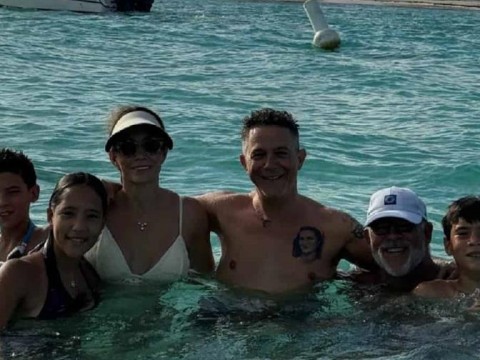 Alejandro Sanz expresa su pesar por la p&eacute;rdida de Eduardo Grull&oacute;n y su esposa en tragedia de Jet Set