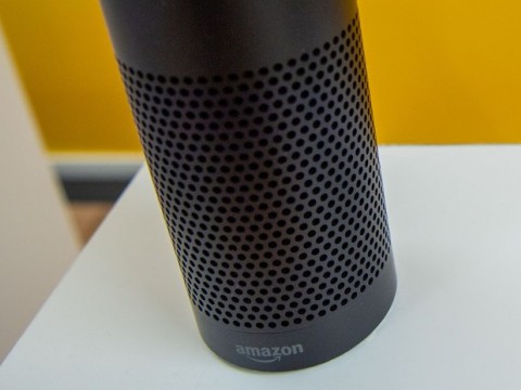 Alexa permite borrar las conversaciones que graba de sus usuarios pero almacena e impide borrar sus transcripciones