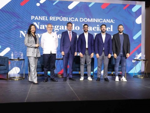 Abordan el futuro laboral de RD sustentado en la IA en la innovaci&oacute;n