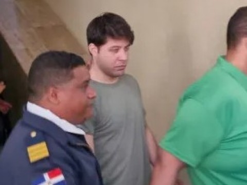 Juez otorga libertad pura y simple al actor Andr&eacute;s Castillo