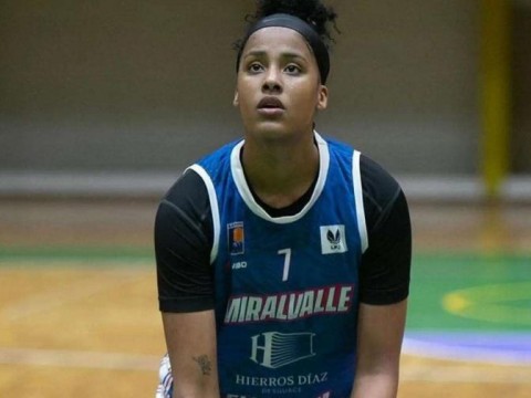 Dominicana &Aacute;ngela Jim&eacute;nez evoluciona favorablemente tras traumatismo craneal durante partido