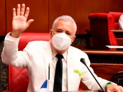 Senador Antonio Taveras renuncia al "Barrilito"