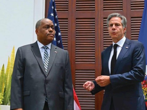 Blinken se re&uacute;ne con autoridades haitianas y anuncia ayuda humanitaria de US$45 millones