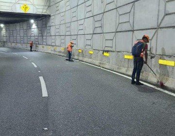 Cierran pasos a desnivel para someterlos a mantenimiento