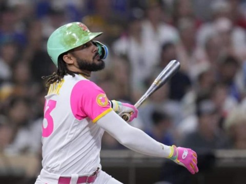 Fernando Tatis Jr. conecta jonr&oacute;n en la victoria de los Padres