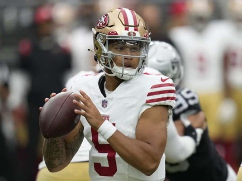 Trey Lance pasa de posible jugador franquicia a pelear por su futuro con los 49ers