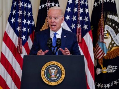 Presidente Biden sopesa vacunaci&oacute;n obligatoria de empleados federales en EE.UU