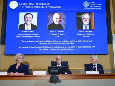 Premio Nobel de F&iacute;sica para tres pioneros de la mec&aacute;nica cu&aacute;ntica