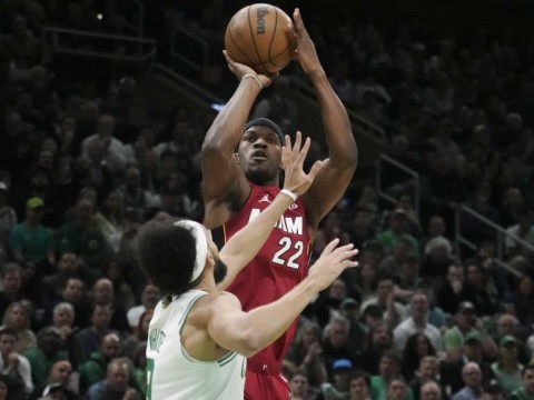 El Heat vuelve a silenciar el Garden y deja a los Celtics al borde del abismo