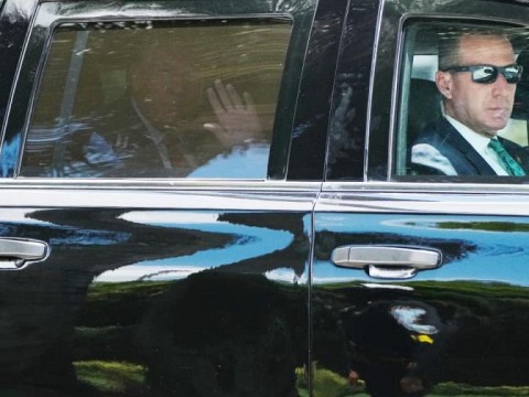 Trump llega al tribunal federal de Miami para audiencia por documentos clasificados