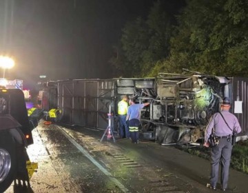 Mueren tres pasajeros en un choque de autob&uacute;s en Pensilvania