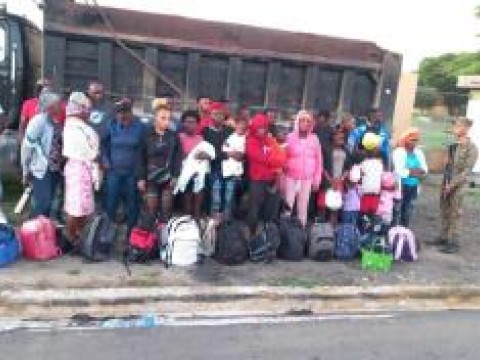Apresan chofer haitiano con 29 haitianos ilegales en el puesto de chequeo en Botonsillo