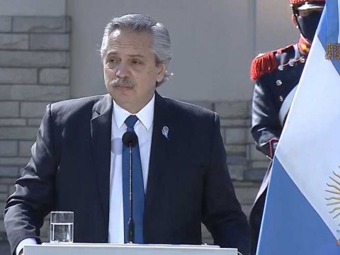 "No nos van a doblegar" le responde Alberto Fernandez a los manifestantes 