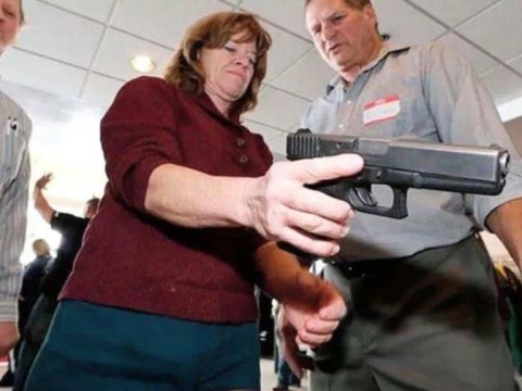 Tennessee aprueba un proyecto de ley que permitir&aacute; a los maestros portar armas de fuego