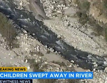 Dos hermanitos mueren arrastrados por crecida de un arroyo en California