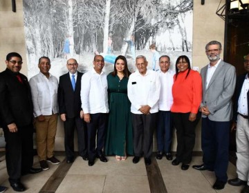 Ministro de Obras P&uacute;blicas se re&uacute;ne con el senador Adriano Espaillat y comitiva