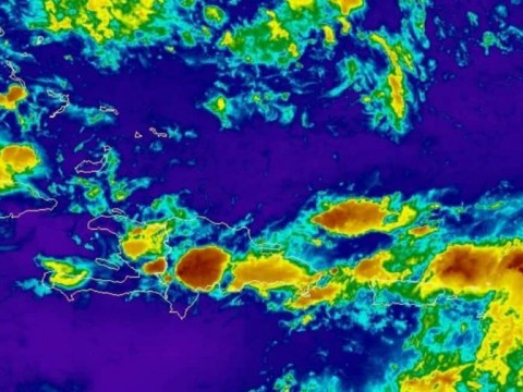 Ocho provincias en alerta por lluvias; posibles inundaciones urbanas en Santo Domingo