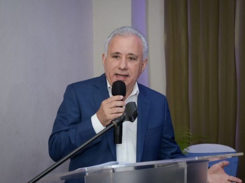 Senador Antonio Taveras reconoce aportes de la comunidad evang&eacute;lica a RD
