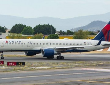 Delta Airlines aumenta las tarifas de cargo por maletas