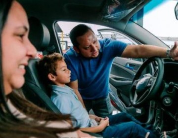 Autoferia Popular cierra con 3,905 veh&iacute;culos vendidos