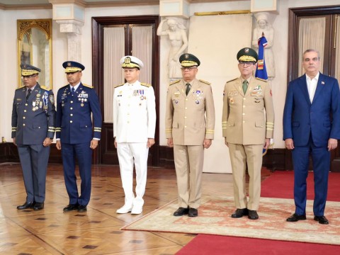 Presidente Abinader dice: &ldquo;unas Fuerzas Armadas y una Polic&iacute;a Nacional fuertes, es un pa&iacute;s fuerte&rdquo;