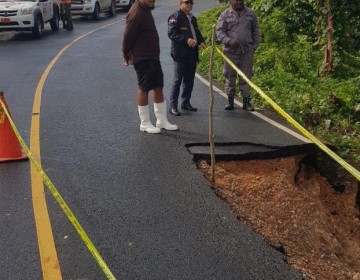 Carretera de Majagual, Monte Plata, sufre deslizamientos de tierra
