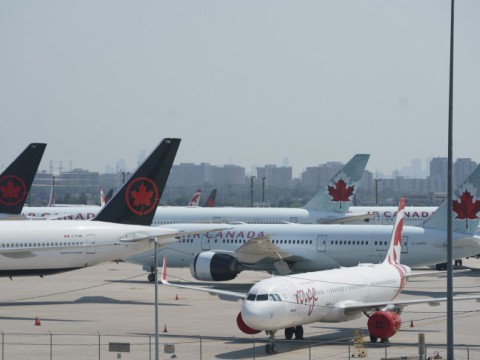 Auxiliares de vuelo de Air Canada ponen fin a huelga tras principio de acuerdo