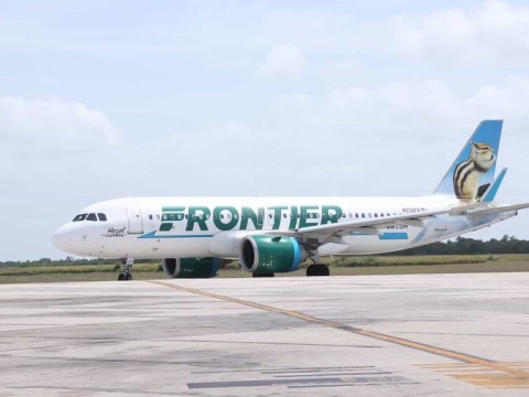 Frontier ofrece membres&iacute;a gratuita y millas a afectados por cancelaciones de Spirit Airlines