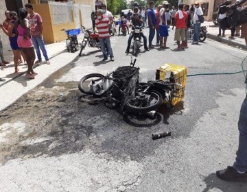 Vecinos incendian motor donde acusado habr&iacute;a trasladado cuerpo de menor en Ensanche Isabelita