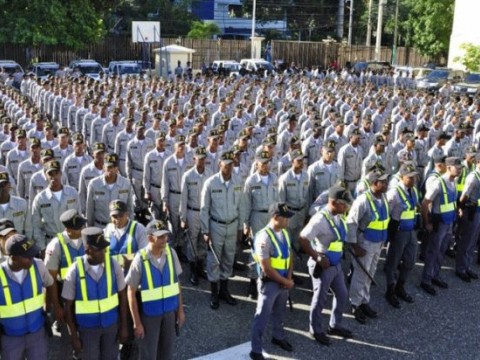 Presidente Luis Abinader asciende a 4,362 miembros de la Policia Nacional