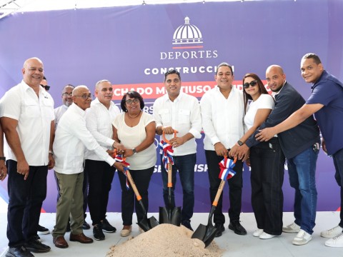 Ministerio de Deportes inicia construcci&oacute;n de siete multiusos en la regi&oacute;n Sur con inversi&oacute;n de 200 millones de pesos.
