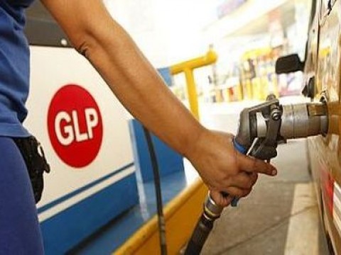 &iexcl;Bajan los combustibles!