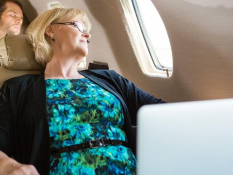 Beber alcohol y dormir en un ambiente similar a un avi&oacute;n podr&iacute;a ser malo para el coraz&oacute;n