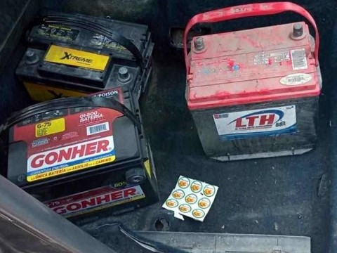 Apresan chofer de carro p&uacute;blico que se dedicaba al robo de bater&iacute;as
