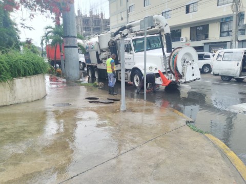 Brigadas de la Alcald&iacute;a del DN realizan labores preventivas para mitigar efectos de las lluvias