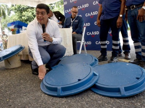 CAASD dice que instala 40 tapas para filtrantes en la capital