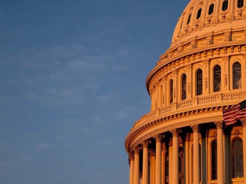 Acuerdo bipartidista "in extremis" para financiar la Administraci&oacute;n de EEUU