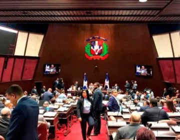 Se ausentan m&aacute;s de 40 diputados en primera sesi&oacute;n del 2022 por COVID