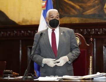 Camacho quita importancia al debate ANJE: "El debate es ir a los barrios, a los pueblos a conocer los problemas"
