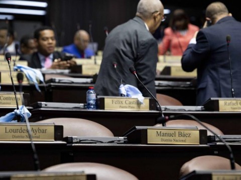 Gobierno y diputados buscar&aacute;n un punto medio para la eliminaci&oacute;n de curules