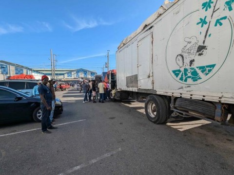Denuncian que los 400 Mawozo presuntamente tienen en su poder cuatro camiones de choferes haitianos