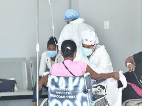 Captan m&aacute;s de 4,000 contagios de Covid en personal de salud