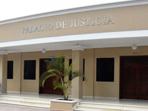 Hombre acusado por agresi&oacute;n a su pareja fue liberado y luego le dio ocho pu&ntilde;aladas