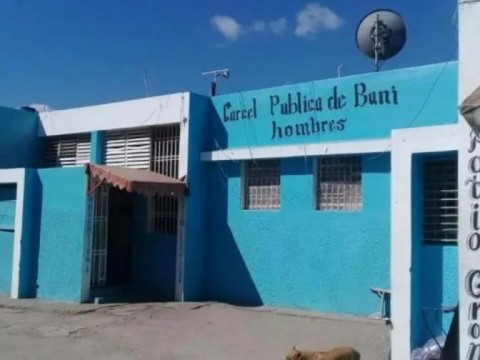 Se escapan dos presos de c&aacute;rcel p&uacute;blica de Ban&iacute;
