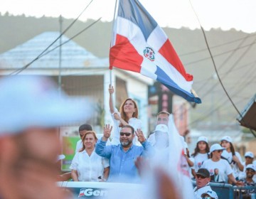 Carolina Mej&iacute;a cierra campa&ntilde;a del PRM en Bonao y La Vega