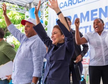 Carolina Mej&iacute;a fue a Ocoa y a Peravia y prometi&oacute; continuar las obras del presidente Abinader
