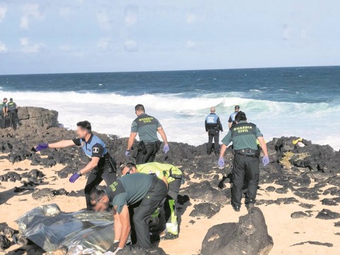 Localizan los cad&aacute;veres de hasta 10 inmigrantes en aguas cercanas a Canarias