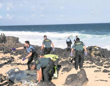 Localizan los cad&aacute;veres de hasta 10 inmigrantes en aguas cercanas a Canarias