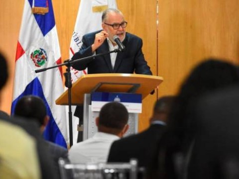 Econom&iacute;a de RD podr&iacute;a crecer por encima de un 7 %