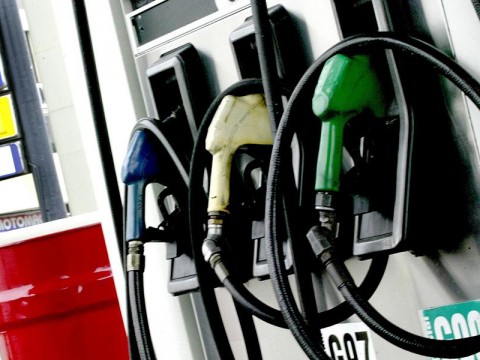 Ministerio de Industria y Comercio vuelve a congelar los precios de los combustibles